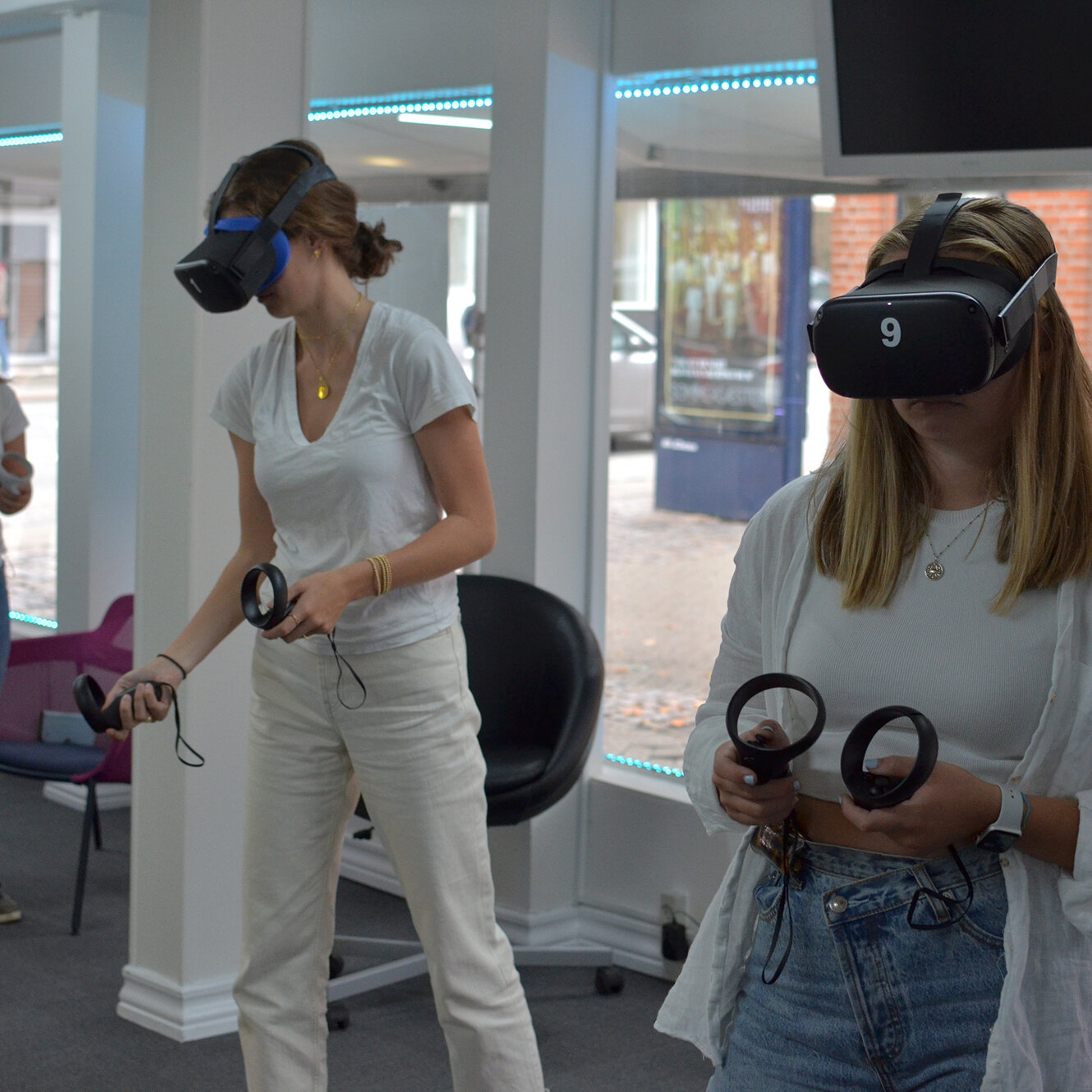 dis_Cyberpsychology Cyberpsychology