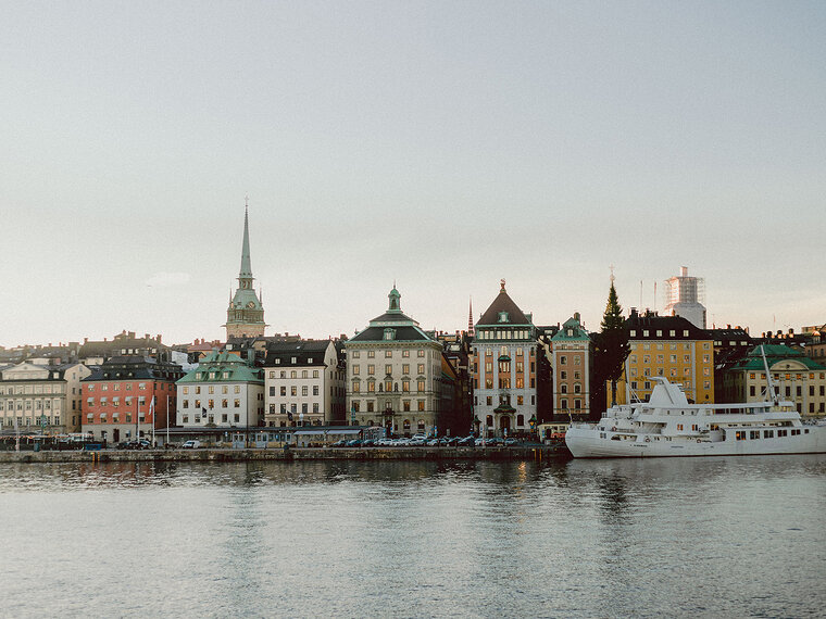 dis_welcome to scandinavia_1.1_cover image Emergency contact information